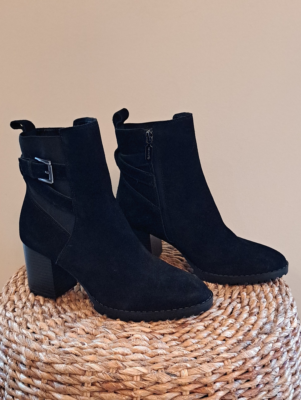 NWOT Blondo Womens Treasure Black Waterproof Suede 2.75" Ankle Booties 7.5